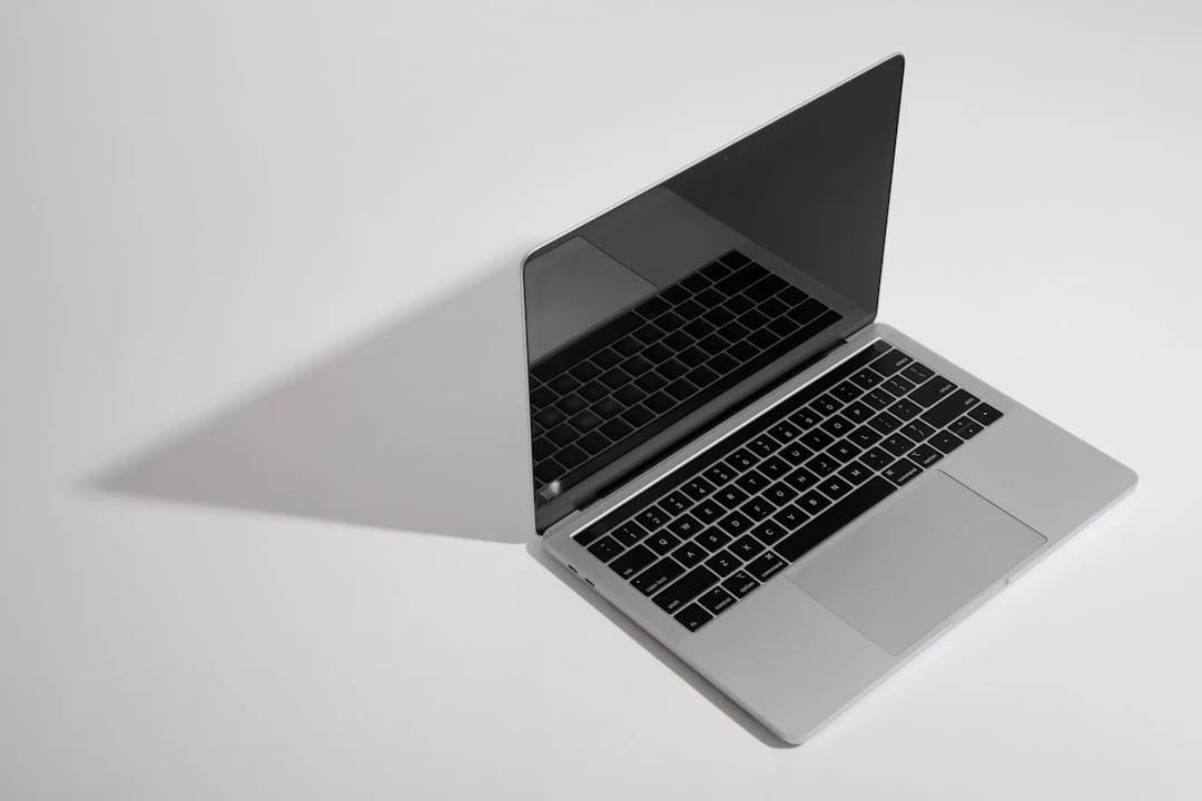 80B 模型、4.3GB 内存——Swiftlet 把存储当内存用