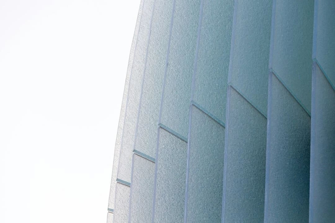 降价的是「智能」,还是那层能廉价验证的活