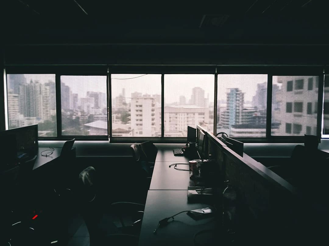 tmux 在硬撑多代理工作流,打一开始它就不是干这个的